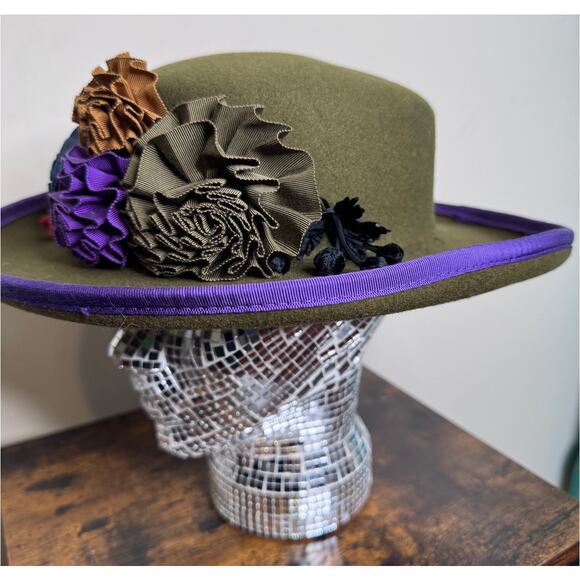 Vintage Olive Green Retro Wool Felt Wide Brim Hat With Silk Roses. - Picture 2 of 4